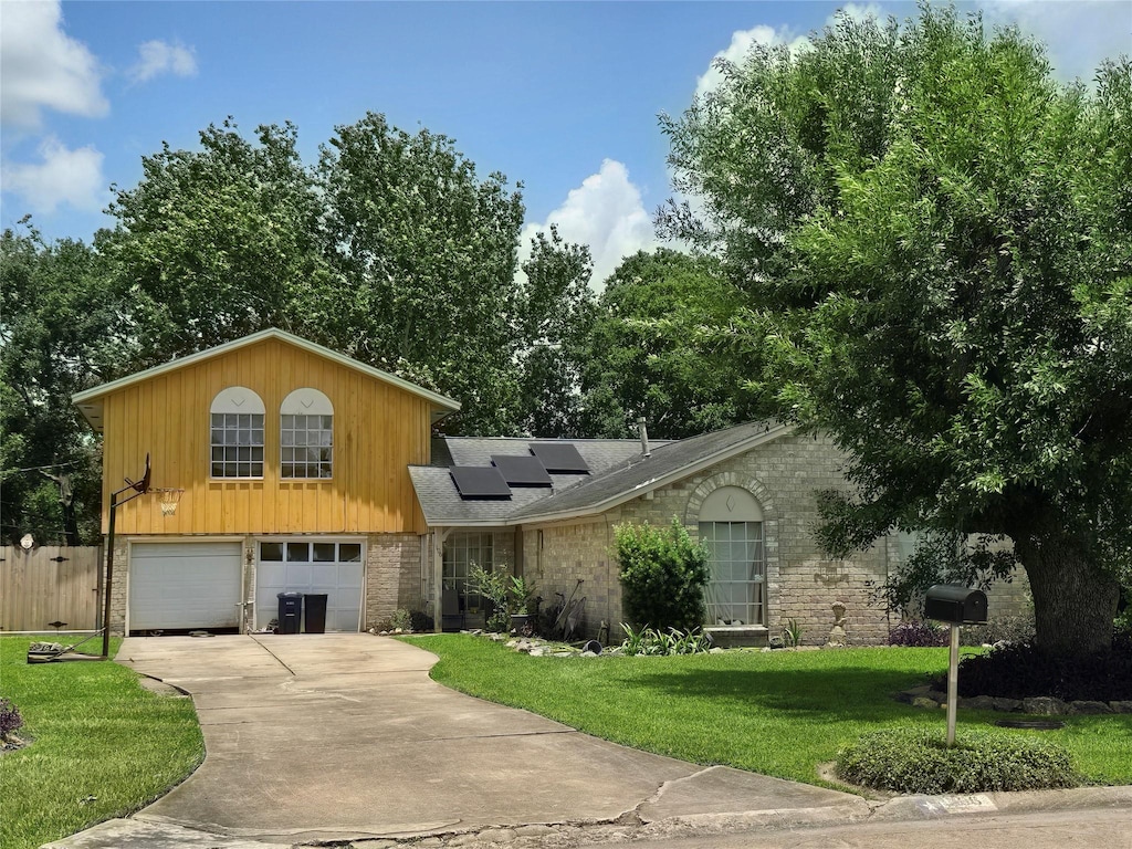 106 Burgundy Ln, League City, TX 77573 - photo 1