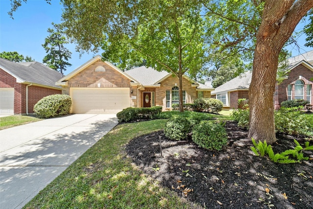 7 N Queenscliff Cir, The Woodlands, TX 77382 - photo 31