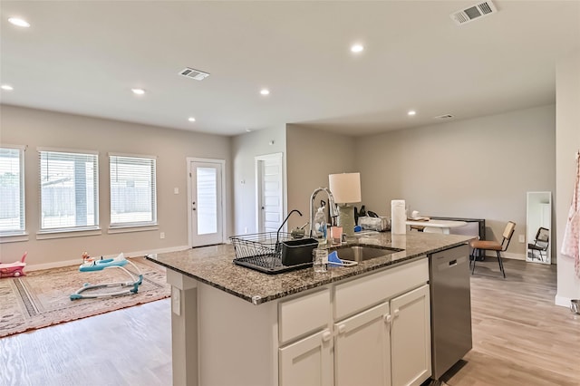 136 Little Spring Ct, Anahuac, TX 77514 - photo 9