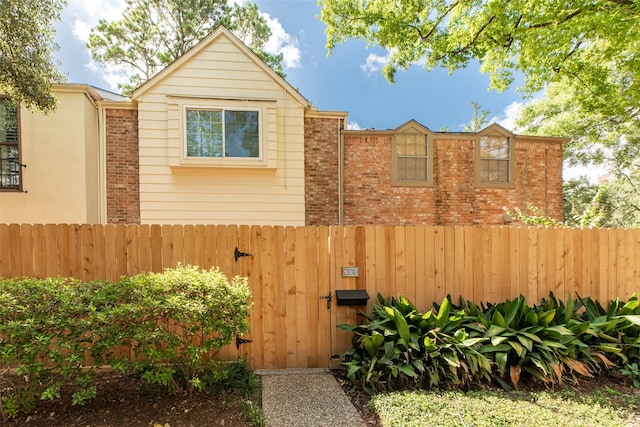 905 Wax Myrtle Ln, Houston, TX 77079 - photo 2
