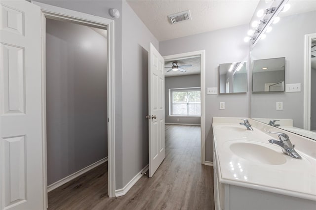 10730 Acacia Forest Trl, Houston, TX 77089 - photo 19
