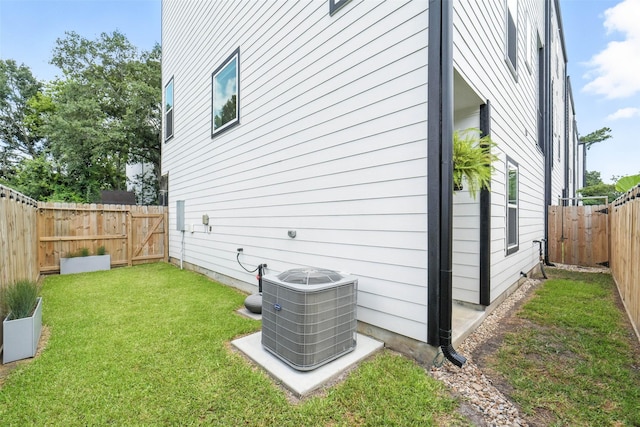 819 Woodcrest Dr, Houston, TX 77018 - photo 33