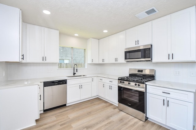 13107 Georgetown Dr, Sugar Land, TX 77478 - photo 2