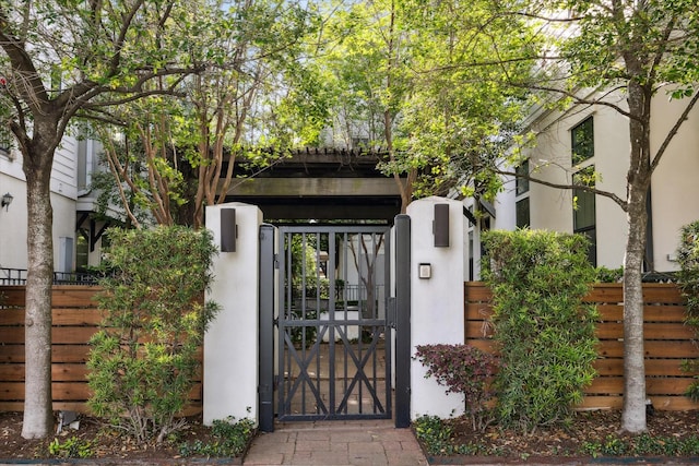 3225 Maxroy St, Houston, TX 77008 - photo 2