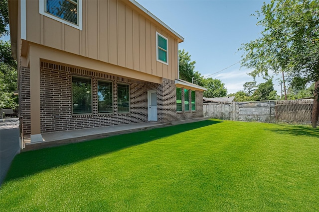 1612 Rocky Falls Rd, Richmond, TX 77469 - photo 2