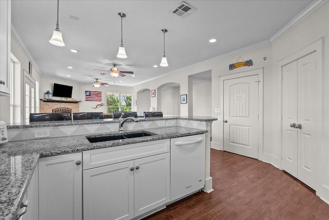 2564 E Bayshore Dr, Dickinson, TX 77539 - photo 13