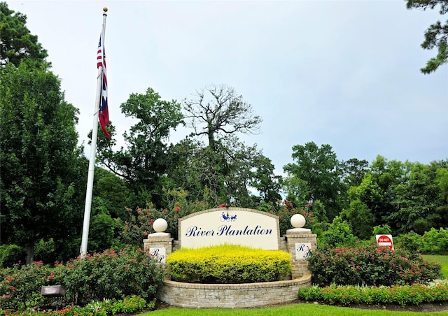 50 Robert E Lee Dr, Conroe, TX 77302 - photo 1
