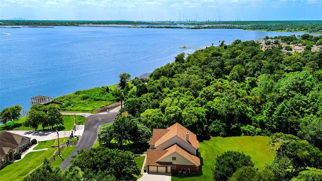214 Whites Lake Estates Dr, Highlands, TX 77562 - photo 1