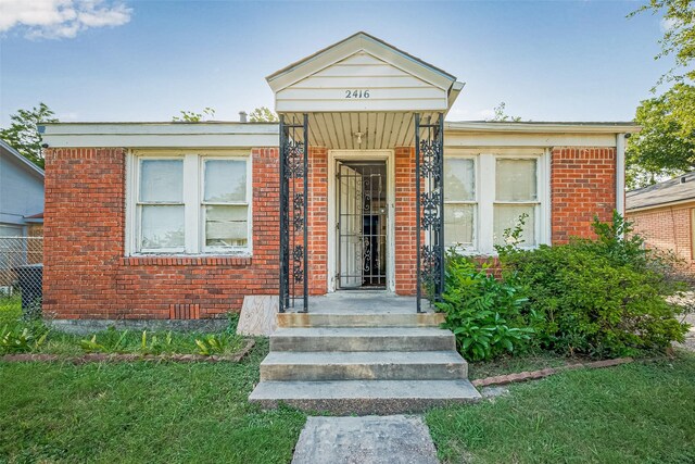2416 Cumberland St, Houston, TX 77023 - photo 2