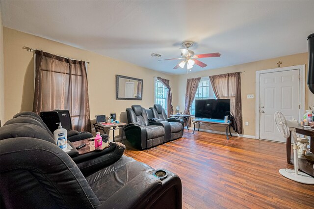 2416 Cumberland St, Houston, TX 77023 - photo 7