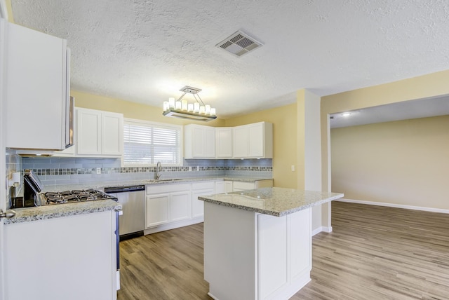 1406 W Talmage St, Alvin, TX 77511 - photo 2
