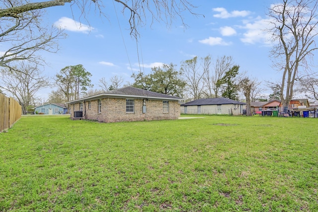 1406 W Talmage St, Alvin, TX 77511 - photo 38