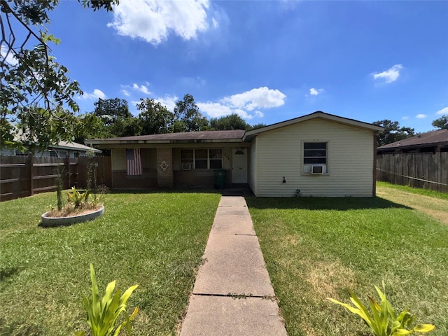 715 Nell St, Pasadena, TX 77506 - photo 1