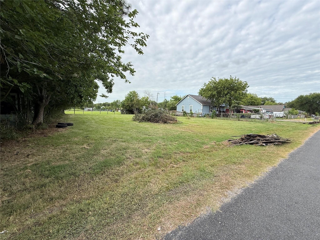 3415 Texas Ave, Texas City, TX 77590 - photo 4