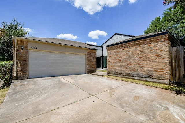7714 Teal Run Dr, Houston, TX 77071 - photo 3