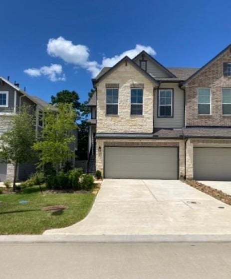 331 E Coralburst Loop, Montgomery, TX 77316 - photo 1