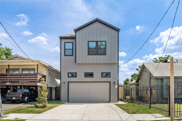 1318 E 32nd 1/2 St, Houston, TX 77022 - photo 2