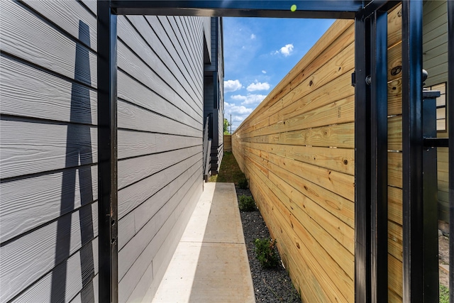 1318 E 32nd 1/2 St, Houston, TX 77022 - photo 3