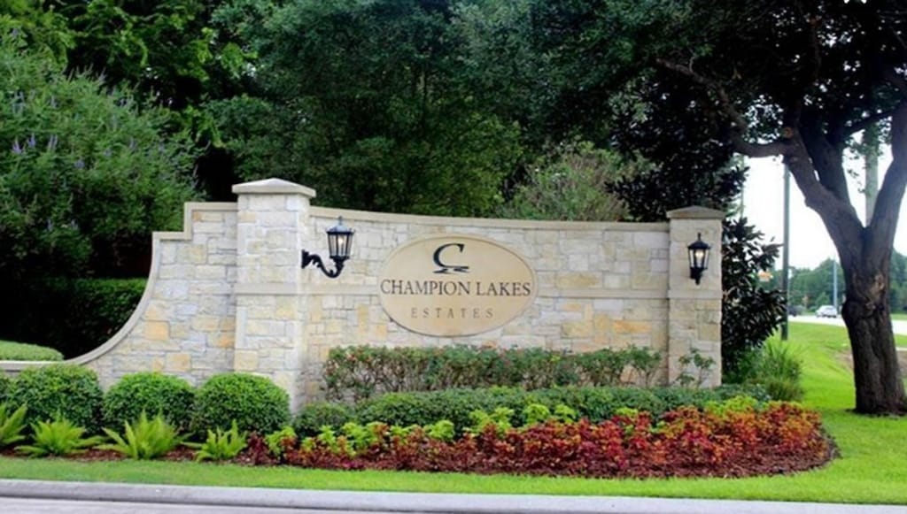 25215 Lakeway Park, Tomball, TX 77375 - photo 1