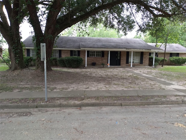1301 Plantation Dr, Crockett, TX 75835 - photo 1