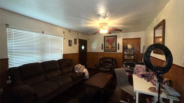 607 Pearl St, Baytown, TX 77520 - photo 10