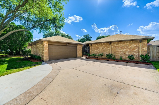 7918 Tamayo Dr, Houston, TX 77083 - photo 5
