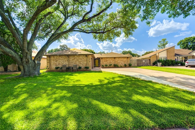 7918 Tamayo Dr, Houston, TX 77083 - photo 9