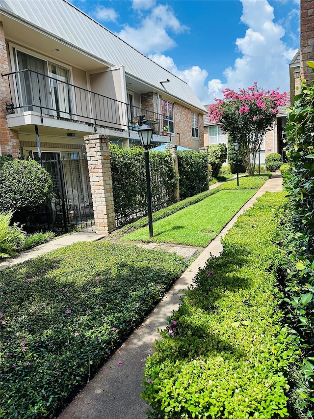 2224 S Piney Point Rd Unit 114, Houston, TX 77063 - photo 1