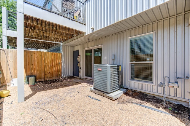 648 Lester St, Houston, TX 77007 - photo 15