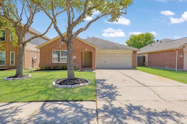 315 Mammoth Springs Ln, Dickinson, TX 77539 - photo 1