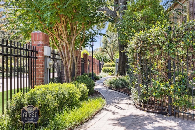 2603 W Lane Dr Unit E, Houston, TX 77027 - photo 2