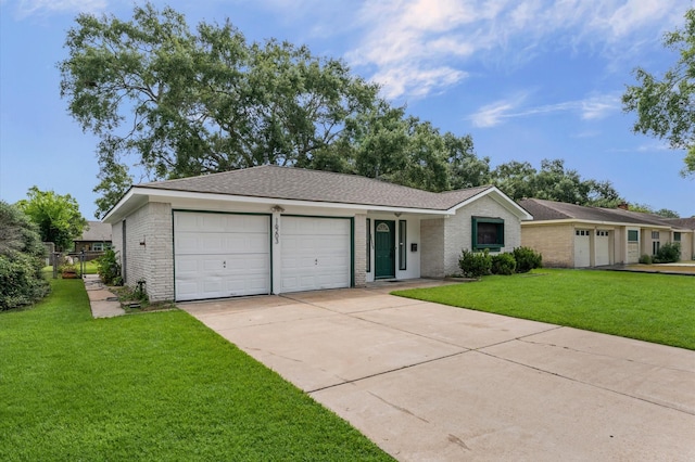 16203 Rill Ln, Houston, TX 77062 - photo 2