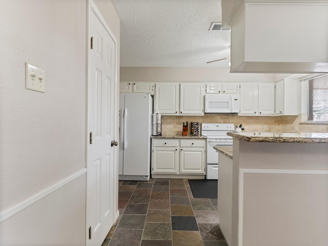 2702 La Mesa St, Bay City, TX 77414 - photo 8