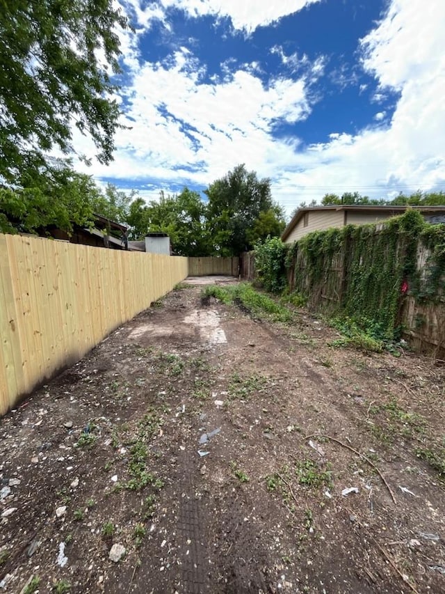 629 E 37th St, Houston, TX 77022 - photo 2