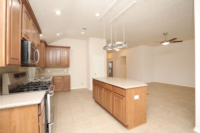831 Crystal Bay Ln, League City, TX 77573 - photo 18