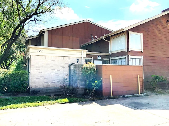 12581 Wellington Park Dr, Houston, TX 77072 - photo 2