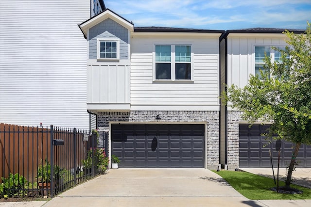 2408 Saint Charles St, Houston, TX 77004 - photo 2