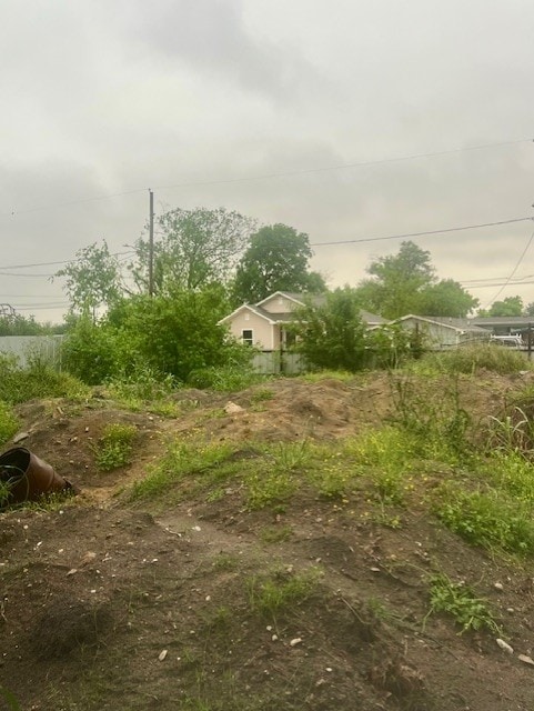 1 Bobby Burns St, Houston, TX 77028 - photo 4