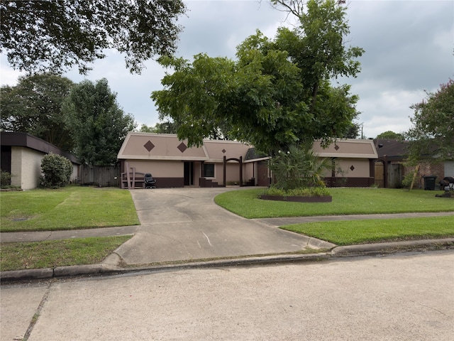 1330 Bellgrove Dr, Seabrook, TX 77586 - photo 2