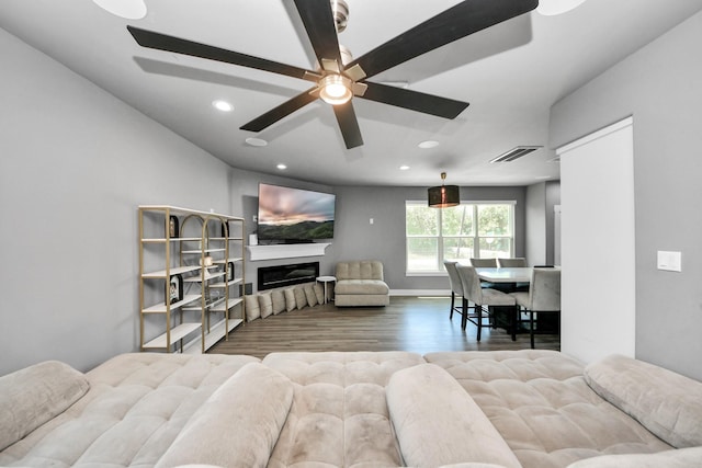 9495 Jutland Rd, Houston, TX 77033 - photo 13