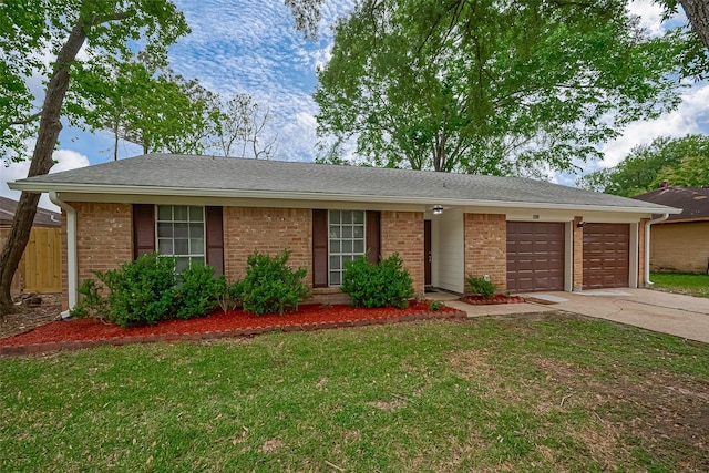 1612 Sleepy Hollow Dr, Pearland, TX 77581 - photo 1