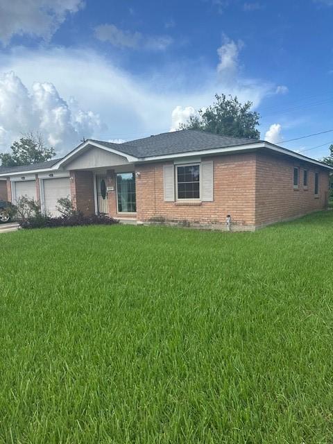 6023 Winterhaven Dr, Houston, TX 77087 - photo 1