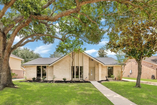 2906 Colonial Dr, Sugar Land, TX 77479 - photo 1