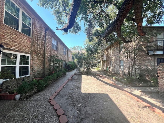 6401 Skyline Dr Unit 19, Houston, TX 77057 - photo 2