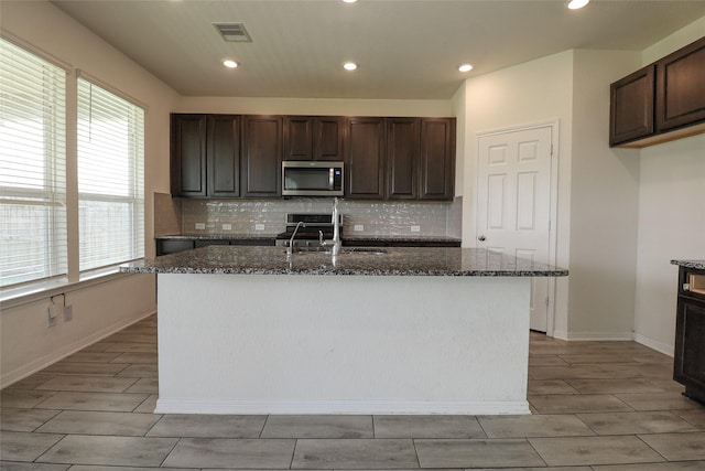 1418 Red Hills Dr, Rosharon, TX 77583 - photo 11