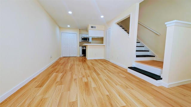 2110 Wilcrest Dr Unit 111, Houston, TX 77042 - photo 2