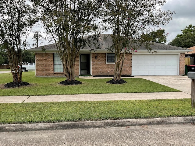 1211 Judy Ln, Baytown, TX 77521 - photo 1