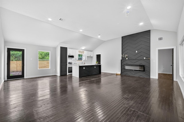 209 Leago St, Houston, TX 77022 - photo 2