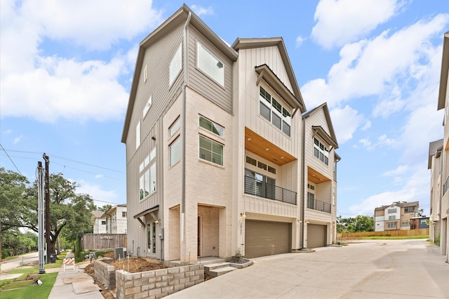 2932 Michaux St, Houston, TX 77009 - photo 1