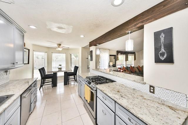 8210 Alabaster Dr, Houston, TX 77083 - photo 6